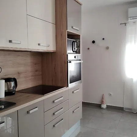 Apartament Anne Kaštela